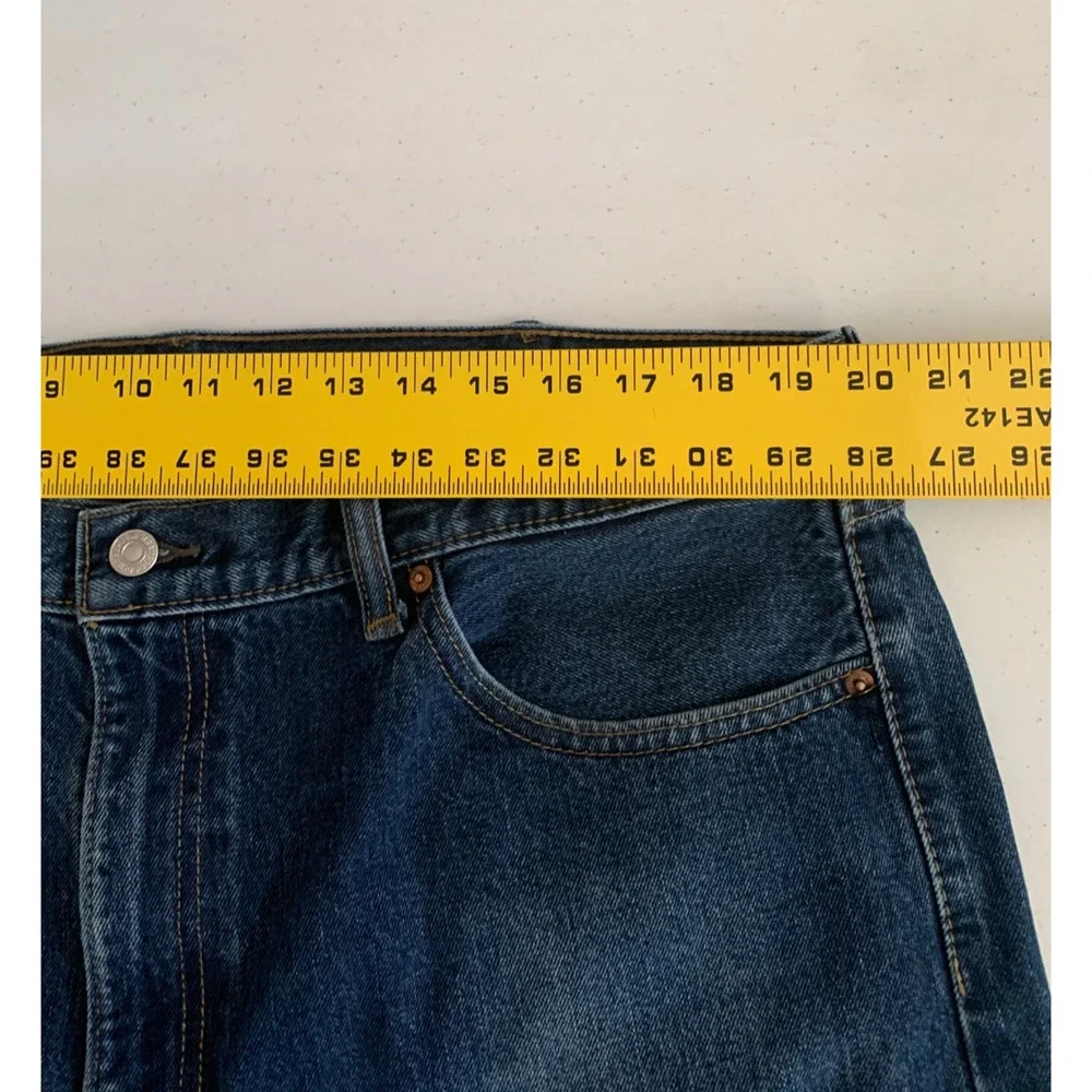 Levi's 505 Men's Size 42x30 Regular Fit Straight Leg Non-Stretch Denim Jeans